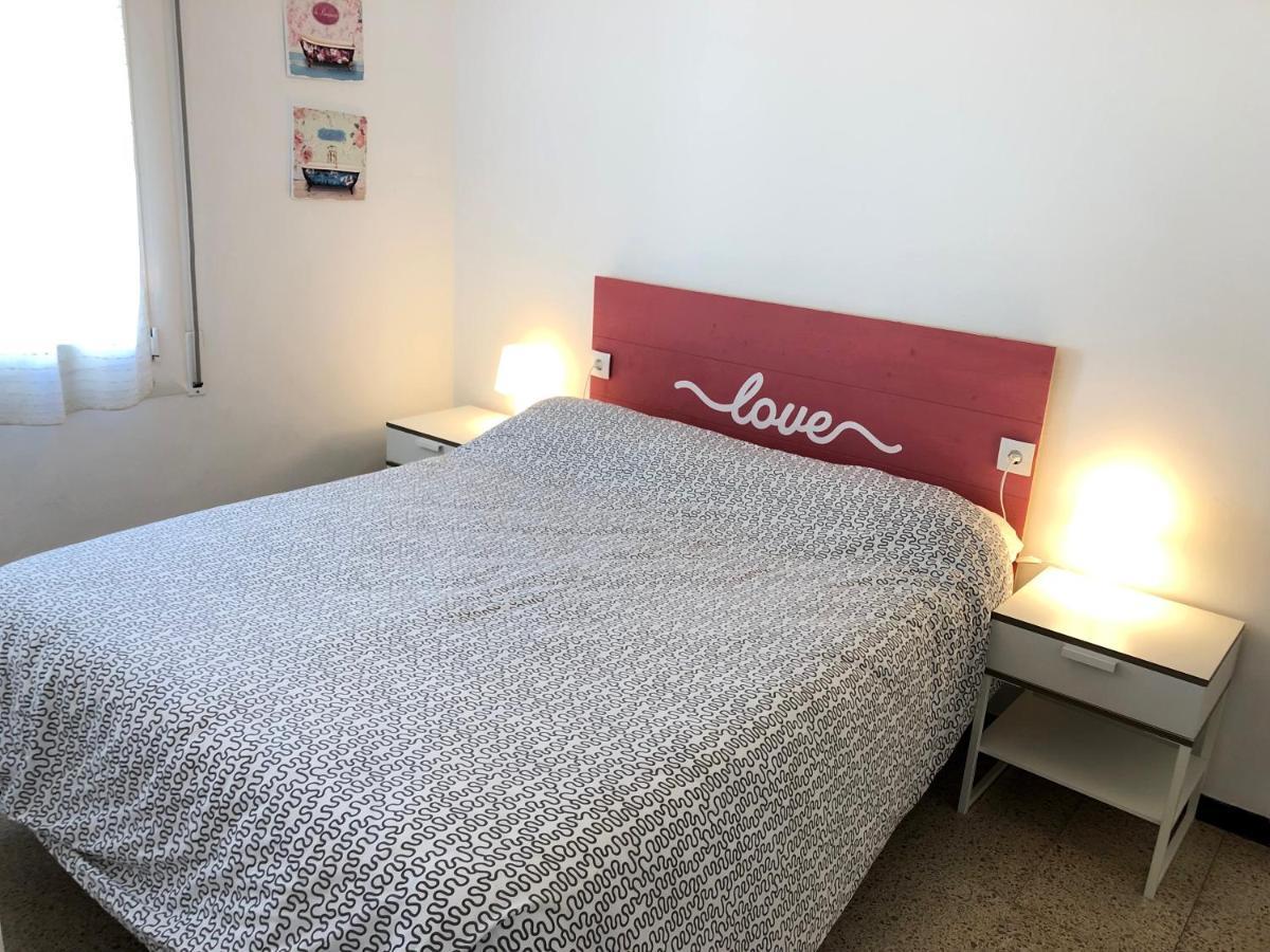 Apartamentos Aquarium. 150 Metros Playa. 로지즈 외부 사진