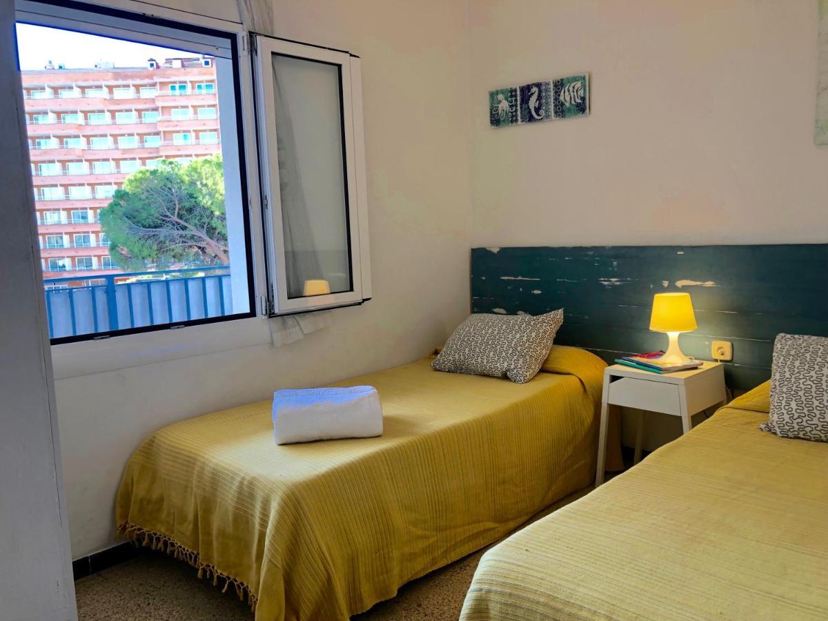 Apartamentos Aquarium. 150 Metros Playa. 로지즈 외부 사진