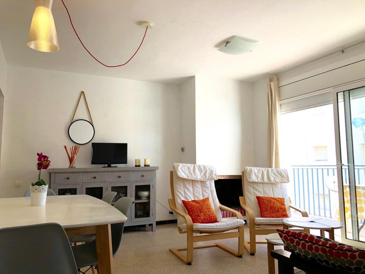 Apartamentos Aquarium. 150 Metros Playa. 로지즈 외부 사진